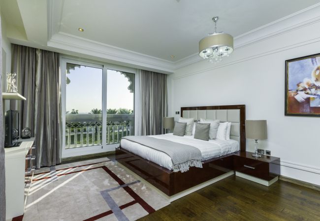 Apartment in Dubai - Sea View & Garden Luxury Apt on The Palm Apartment in Dubai - Sea View & Garden Luxury Apt on The Palm