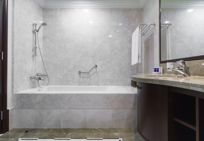 Apartment in Dubai - Sea View & Garden Luxury Apt on The Palm Apartment in Dubai - Sea View & Garden Luxury Apt on The Palm