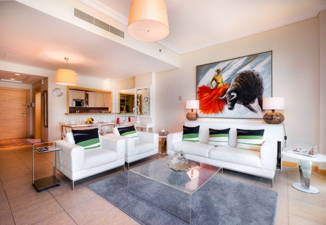 Apartment in Dubai - Spacious Apt w/ Sea View on The Palm Apartment in Dubai - Spacious Apt w/ Sea View on The Palm