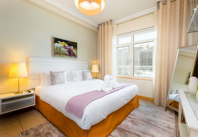 Apartment in Dubai - Spacious Apt w/ Sea View on The Palm Apartment in Dubai - Spacious Apt w/ Sea View on The Palm