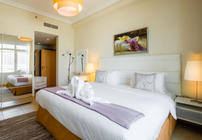 Apartment in Dubai - Spacious Apt w/ Sea View on The Palm Apartment in Dubai - Spacious Apt w/ Sea View on The Palm