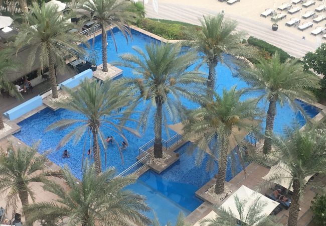 Apartment in Dubai - Spacious Apt w/ Sea View on The Palm Apartment in Dubai - Spacious Apt w/ Sea View on The Palm