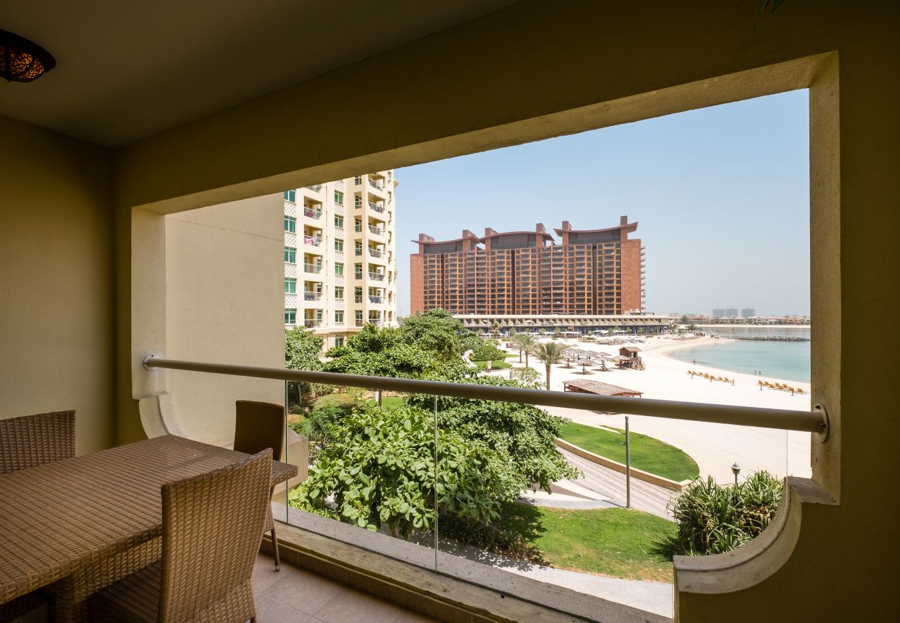 Apartment in Dubai - Spacious Apt w/ Sea View on The Palm