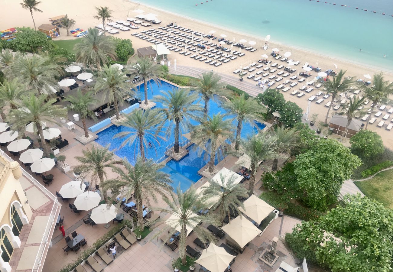 Apartment in Dubai - Spacious Apt w/ Sea View on The Palm