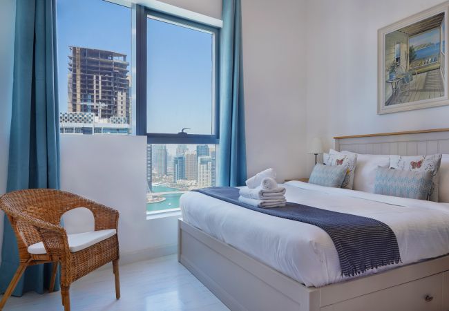Apartment in Dubai - Stunning Apartment w/ Dubai Marina View