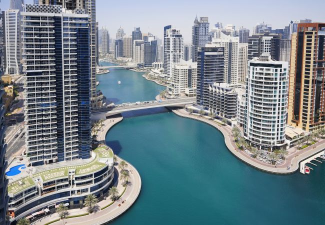 Apartment in Dubai - Stunning Apartment w/ Dubai Marina View
