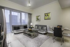 Apartment in Dubai - Luxury 2BR Apt w/ Dubai Marina views