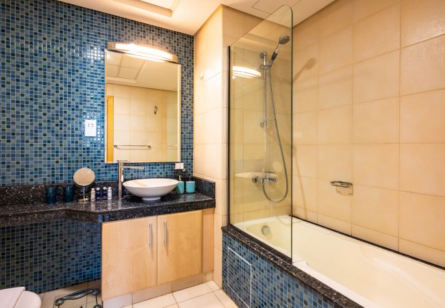 Apartment in Dubai - Luxury Apt on The Palm w/ Sea View & Beach Access Apartment in Dubai - Luxury Apt on The Palm w/ Sea View & Beach Access