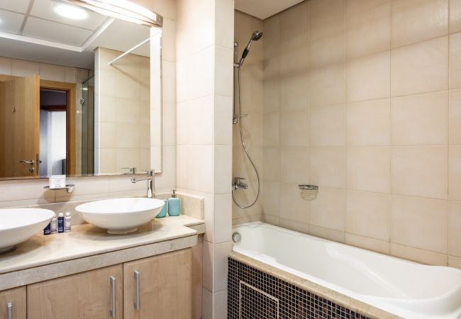 Apartment in Dubai - Luxury Apt on The Palm w/ Sea View & Beach Access Apartment in Dubai - Luxury Apt on The Palm w/ Sea View & Beach Access