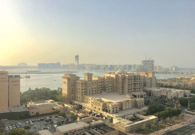 Apartment in Dubai - Chic Marina Apt w/ Palm Jumeirah & Sea Views  Apartment in Dubai - Chic Marina Apt w/ Palm Jumeirah & Sea Views