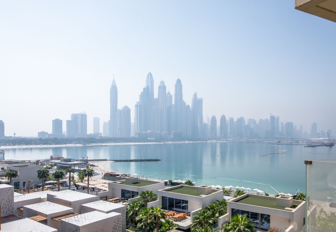 Holiday rental with sea views in Palm Jumeirah Dubai