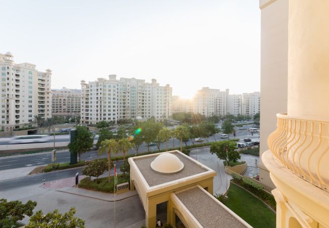 Apartment in Dubai - Spacious Luxury Apt on The Palm w/ Beach Access Apartment in Dubai - Spacious Luxury Apt on The Palm w/ Beach Access
