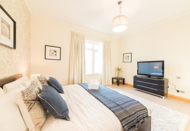 Apartment in Dubai - Spacious Luxury Apt on The Palm w/ Beach Access Apartment in Dubai - Spacious Luxury Apt on The Palm w/ Beach Access