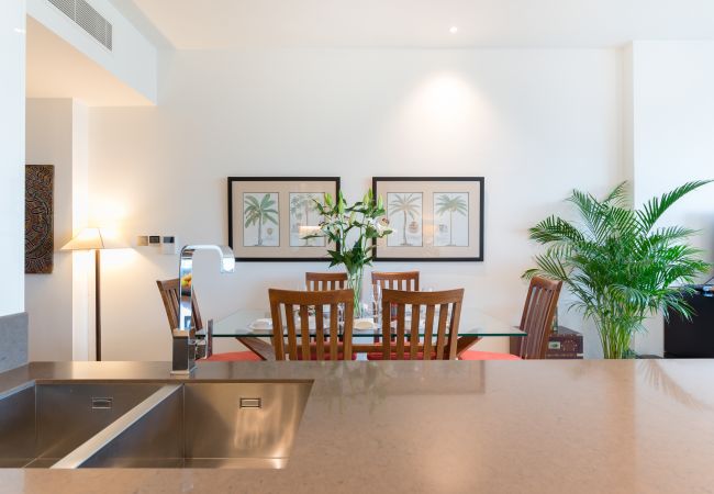 Apartment in Dubai - Vibrant Luxury Apt w/ Stunning Marina Views Apartment in Dubai - Vibrant Luxury Apt w/ Stunning Marina Views