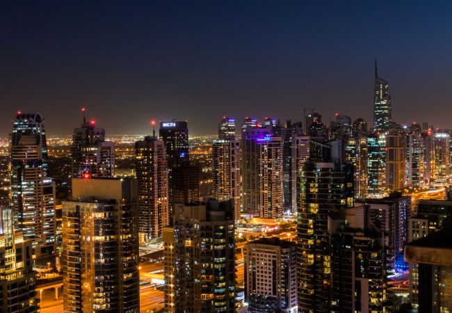 Apartment in Dubai - Vibrant Luxury Apt w/ Stunning Marina Views Apartment in Dubai - Vibrant Luxury Apt w/ Stunning Marina Views