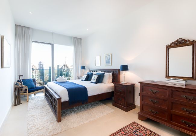 Apartment in Dubai - Vibrant Luxury Apt w/ Stunning Marina Views Apartment in Dubai - Vibrant Luxury Apt w/ Stunning Marina Views