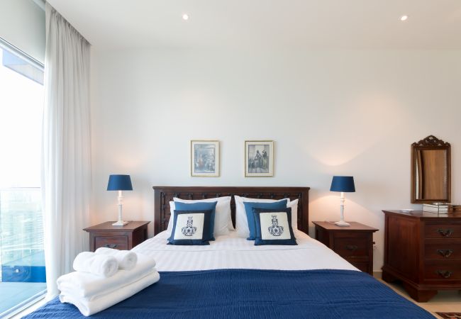 Apartment in Dubai - Vibrant Luxury Apt w/ Stunning Marina Views Apartment in Dubai - Vibrant Luxury Apt w/ Stunning Marina Views