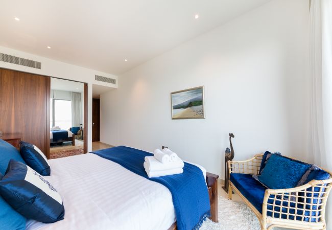 Apartment in Dubai - Vibrant Luxury Apt w/ Stunning Marina Views Apartment in Dubai - Vibrant Luxury Apt w/ Stunning Marina Views