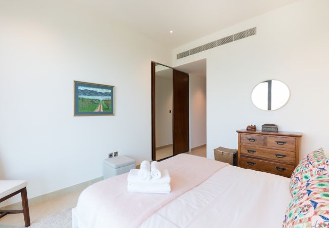 Apartment in Dubai - Vibrant Luxury Apt w/ Stunning Marina Views Apartment in Dubai - Vibrant Luxury Apt w/ Stunning Marina Views