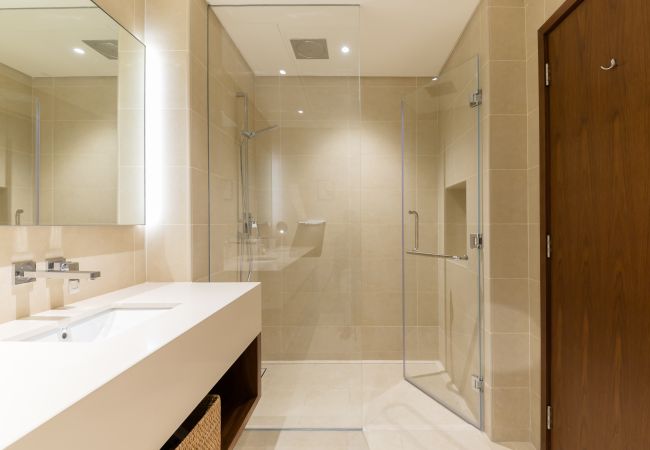 Apartment in Dubai - Vibrant Luxury Apt w/ Stunning Marina Views Apartment in Dubai - Vibrant Luxury Apt w/ Stunning Marina Views