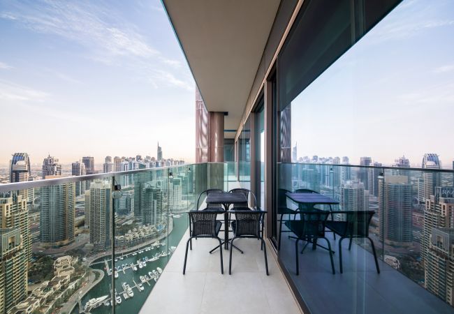 Apartment in Dubai - Vibrant Luxury Apt w/ Stunning Marina Views Apartment in Dubai - Vibrant Luxury Apt w/ Stunning Marina Views