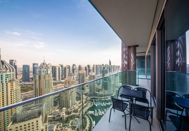 Apartment in Dubai - Vibrant Luxury Apt w/ Stunning Marina Views Apartment in Dubai - Vibrant Luxury Apt w/ Stunning Marina Views