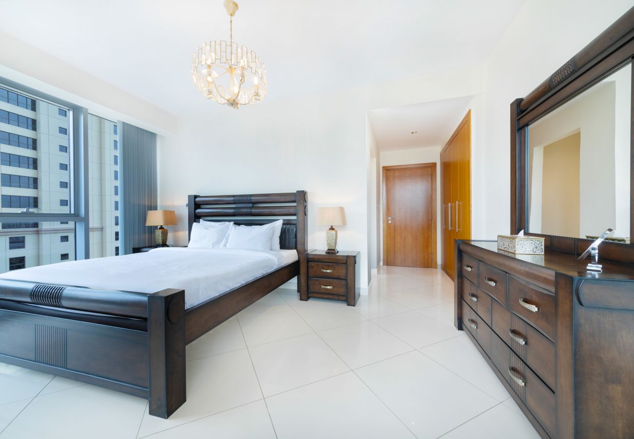 Apartment in Dubai - Spacious Apt w/ Beach, Pool and Marina Access