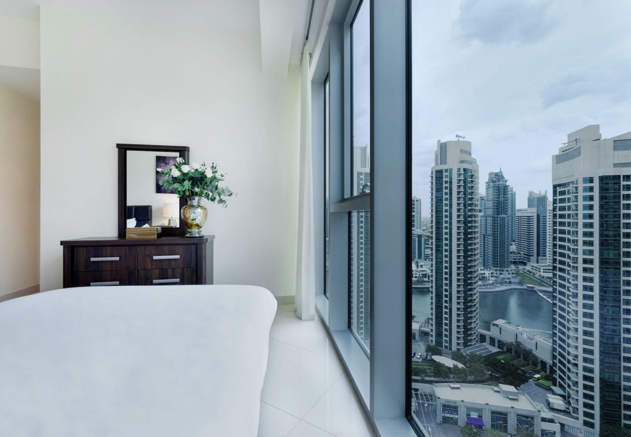 Apartment in Dubai - Spacious Apt w/ Beach, Pool and Marina Access