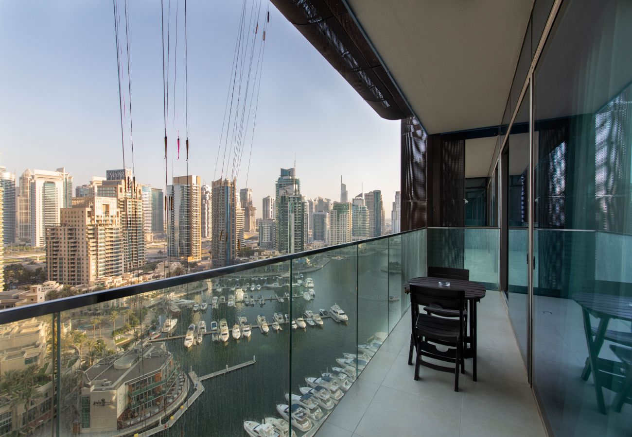 Apartment in Dubai - Experience the Best of Dubai in Marina Gate