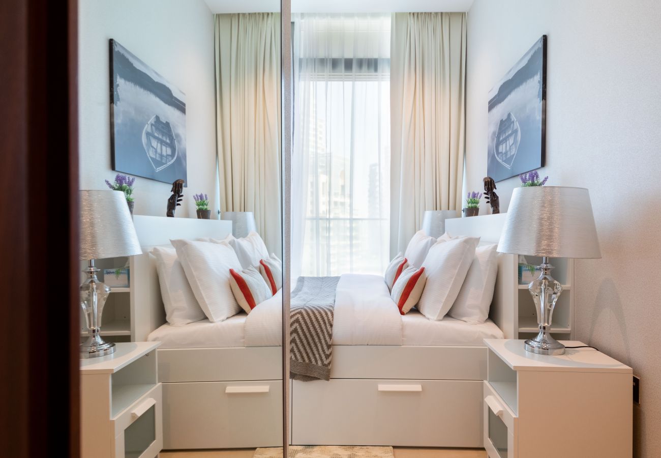 Apartment in Dubai - Experience the Best of Dubai in Marina Gate