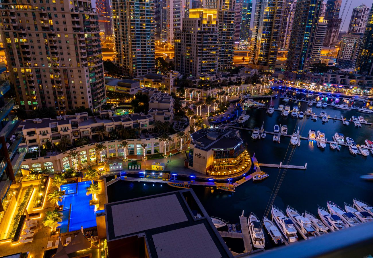 Apartment in Dubai - Experience the Best of Dubai in Marina Gate