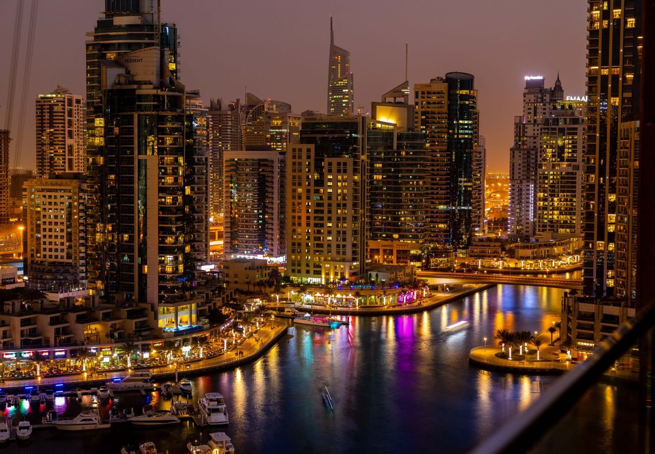 Apartment in Dubai - Experience the Best of Dubai in Marina Gate