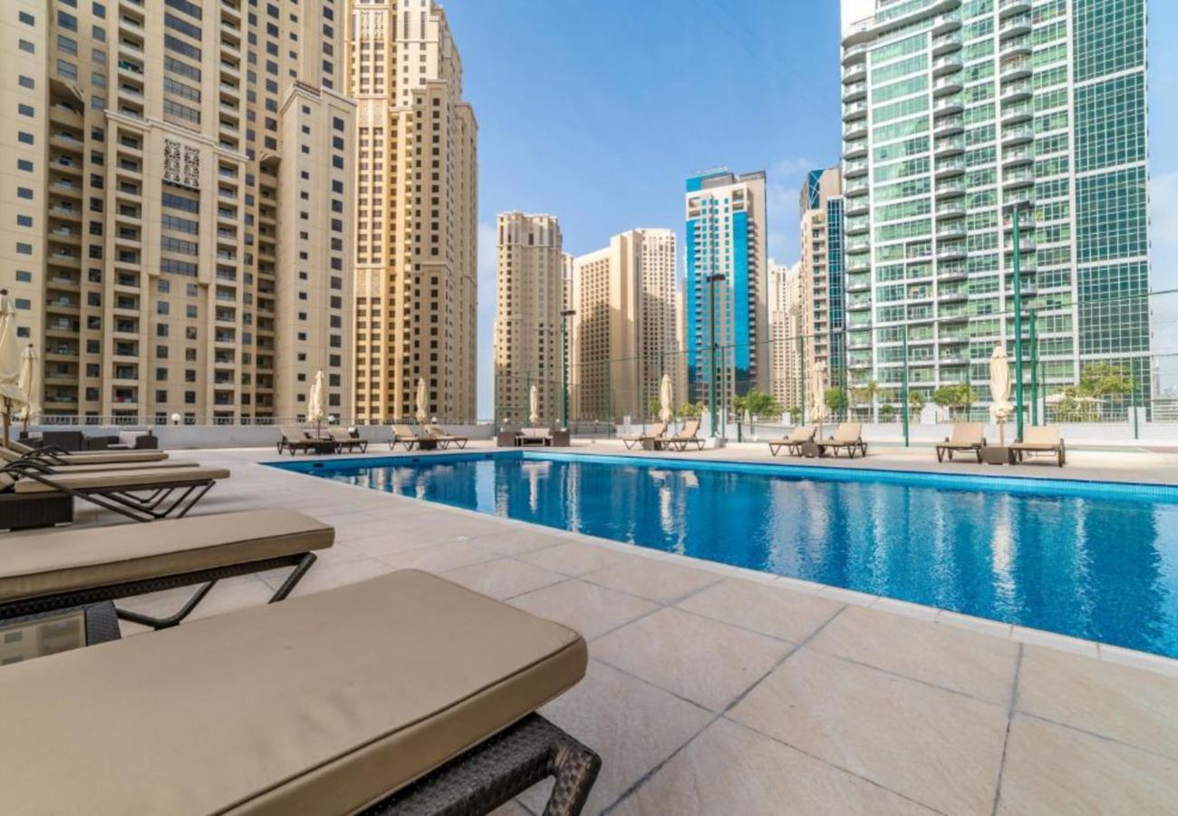 Apartment in Dubai - Beautiful Chic Apt w/Full Marina View Nxt 2 Beach 