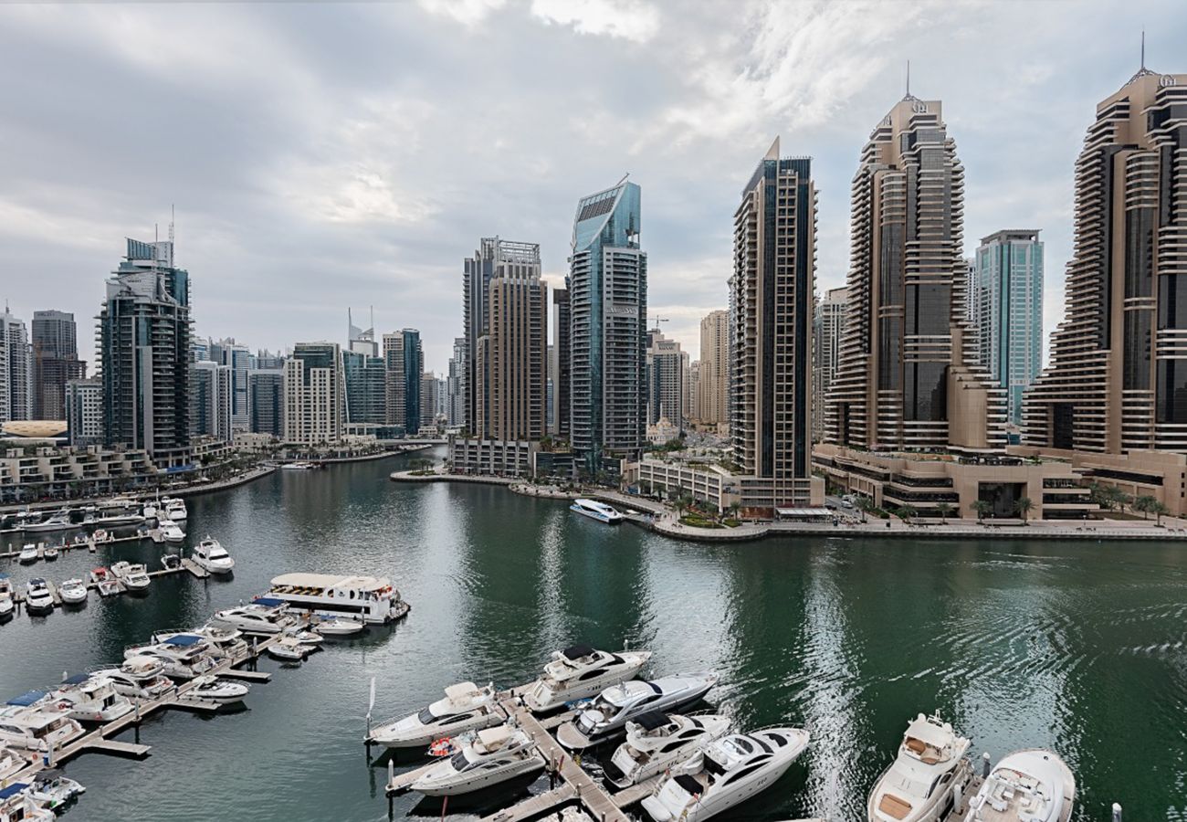 Apartment in Dubai - Waterfront Apt nxt to Beach, Café’s, Shops & Metro 