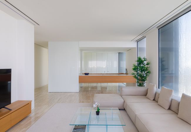 Apartment in Dubai - Designer Apt w/Full Sea Vw & World-Class Facilities Apartment in Dubai - Designer Apt w/Full Sea Vw & World-Class Facilities