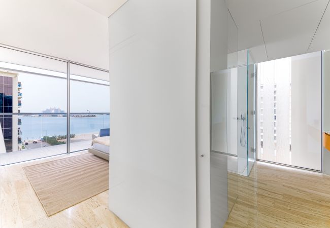 Apartment in Dubai - Designer Apt w/Full Sea Vw & World-Class Facilities Apartment in Dubai - Designer Apt w/Full Sea Vw & World-Class Facilities