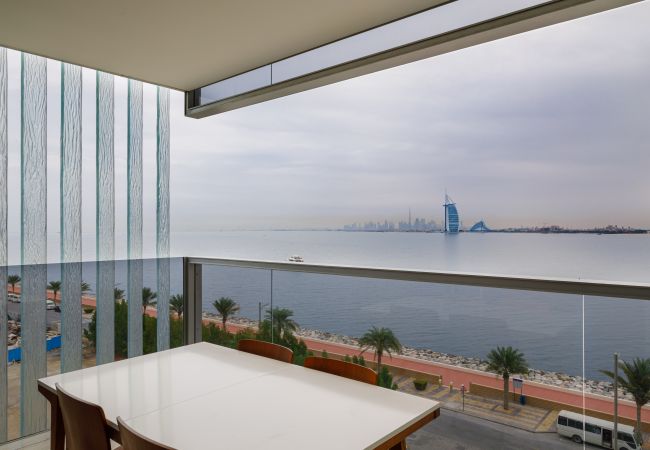 Apartment in Dubai - Designer Apt w/Full Sea Vw & World-Class Facilities Apartment in Dubai - Designer Apt w/Full Sea Vw & World-Class Facilities