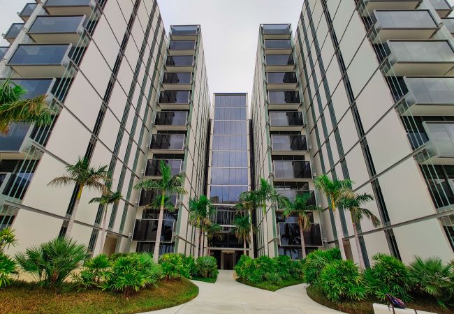 Apartment in Dubai - Designer Apt w/Full Sea Vw & World-Class Facilities Apartment in Dubai - Designer Apt w/Full Sea Vw & World-Class Facilities