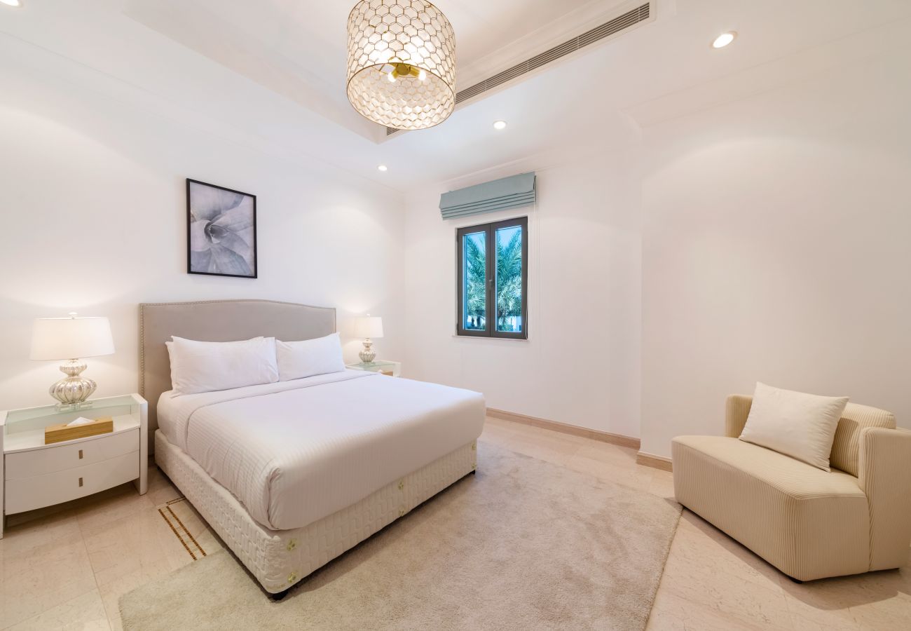 Villa in Dubai - 5* Villa w/ Private Pool/Beach on Palm Jumeirah
