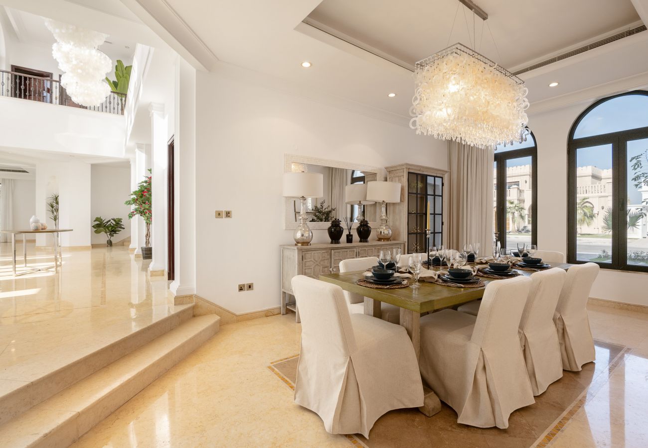 Villa in Dubai - Villa on Beach w/Private Pool The Palm Jumeirah