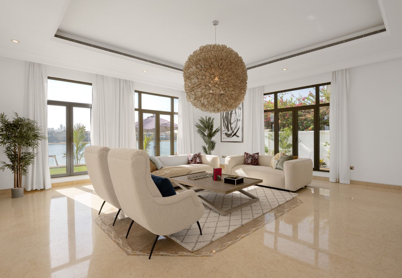 Villa in Dubai - Villa on Beach w/Private Pool The Palm Jumeirah