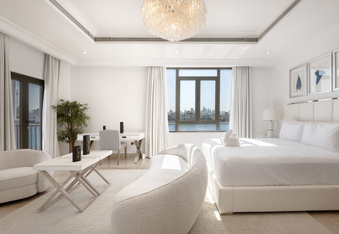 Villa in Dubai - Villa on Beach w/Private Pool The Palm Jumeirah