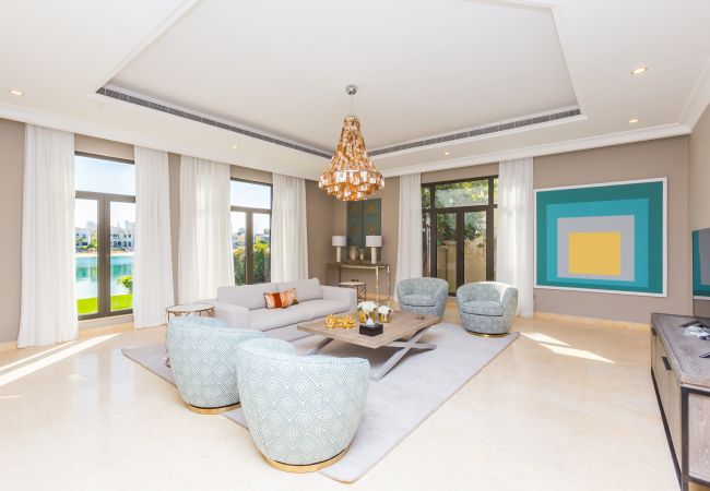 Dubai - Villa