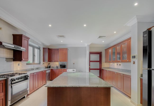 Villa in Dubai - Prvt Pool & Beach! in Luxury Palm Jumeirah Villa Villa in Dubai - Prvt Pool & Beach! in Luxury Palm Jumeirah Villa