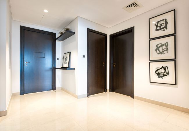 Apartment in Dubai - Luxury Palm Property w/ Beach & Sea View Apartment in Dubai - Luxury Palm Property w/ Beach & Sea View