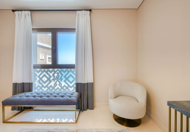 Apartment in Dubai - Luxury Palm Property w/ Beach & Sea View Apartment in Dubai - Luxury Palm Property w/ Beach & Sea View