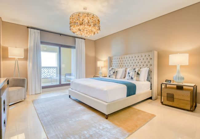 Apartment in Dubai - Luxury Palm Property w/ Beach & Sea View Apartment in Dubai - Luxury Palm Property w/ Beach & Sea View