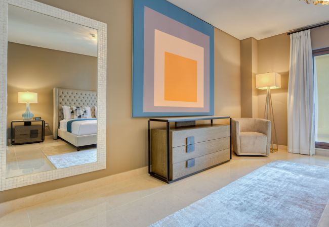 Apartment in Dubai - Luxury Palm Property w/ Beach & Sea View Apartment in Dubai - Luxury Palm Property w/ Beach & Sea View