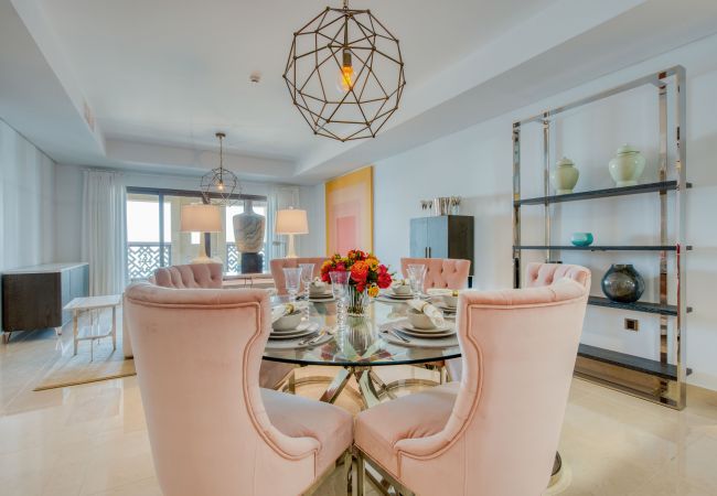 Apartment in Dubai - Luxury Palm Property w/ Beach & Sea View Apartment in Dubai - Luxury Palm Property w/ Beach & Sea View