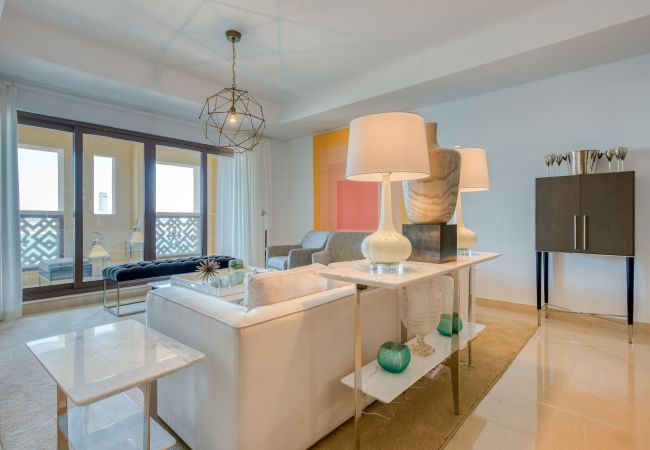 Apartment in Dubai - Luxury Palm Property w/ Beach & Sea View Apartment in Dubai - Luxury Palm Property w/ Beach & Sea View